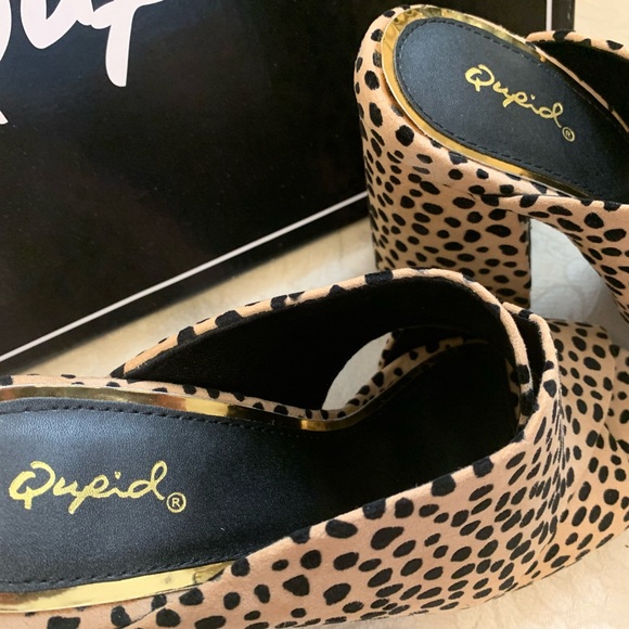 Leopard Suede Slides - Worn 1 time.  Size 8.5.  Very durable and sturdy. $24 - Picture 4 of 5